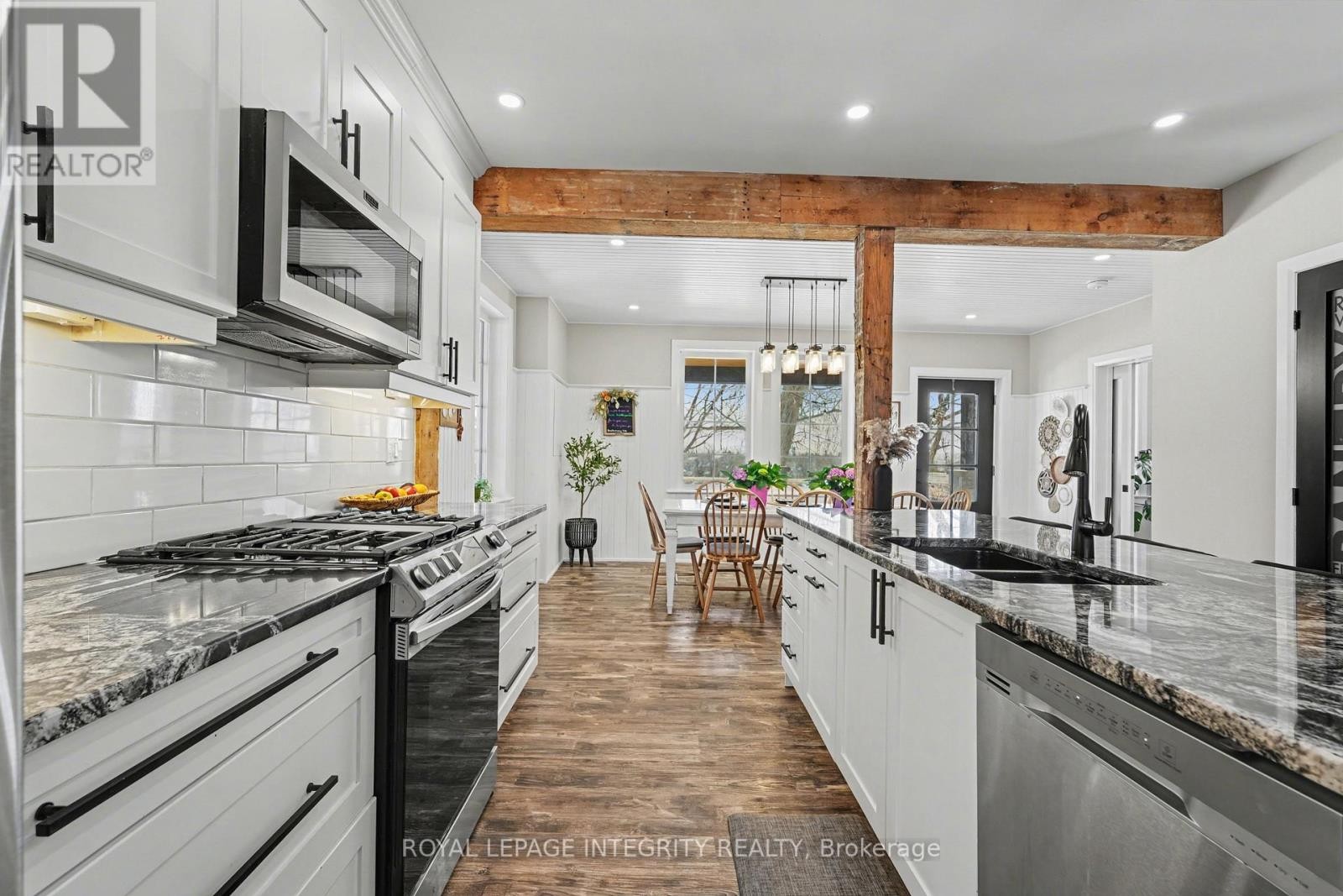












210 WAYSIDE DRIVE

,
Drummond/North Elmsley,




Ontario
K7H3C8


