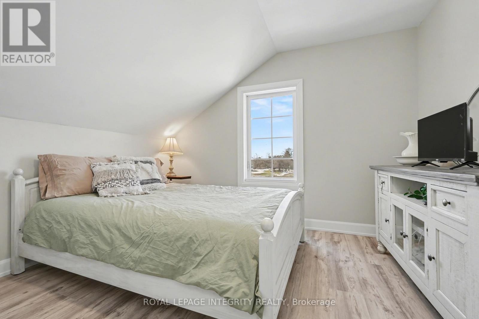 












210 WAYSIDE DRIVE

,
Drummond/North Elmsley,




Ontario
K7H3C8

