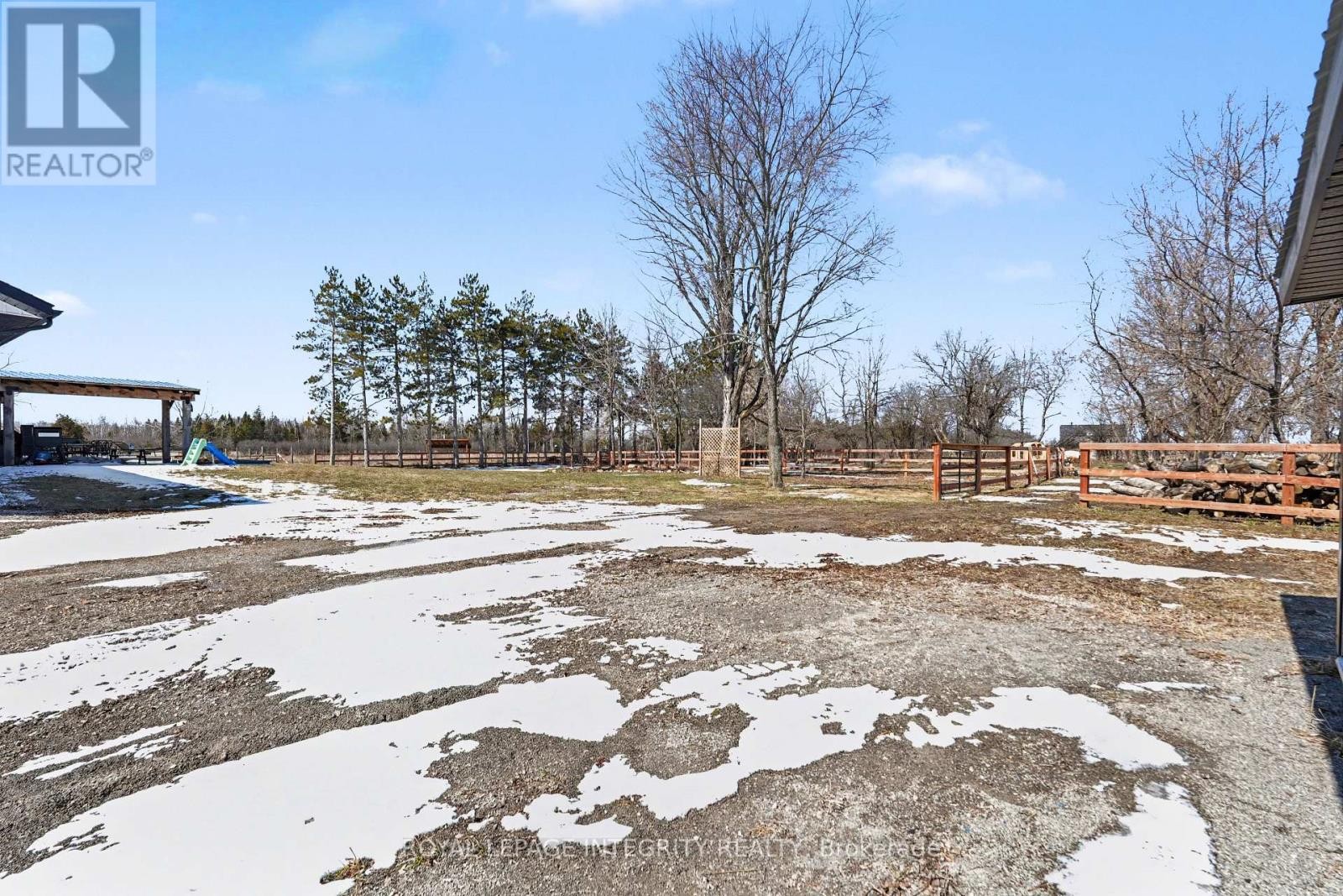 












210 WAYSIDE DRIVE

,
Drummond/North Elmsley,




Ontario
K7H3C8

