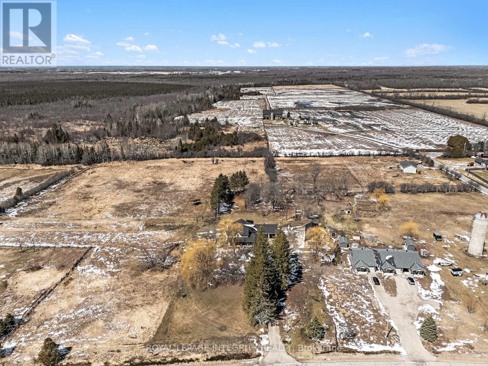 












210 WAYSIDE DRIVE

,
Drummond/North Elmsley,




Ontario
K7H3C8

