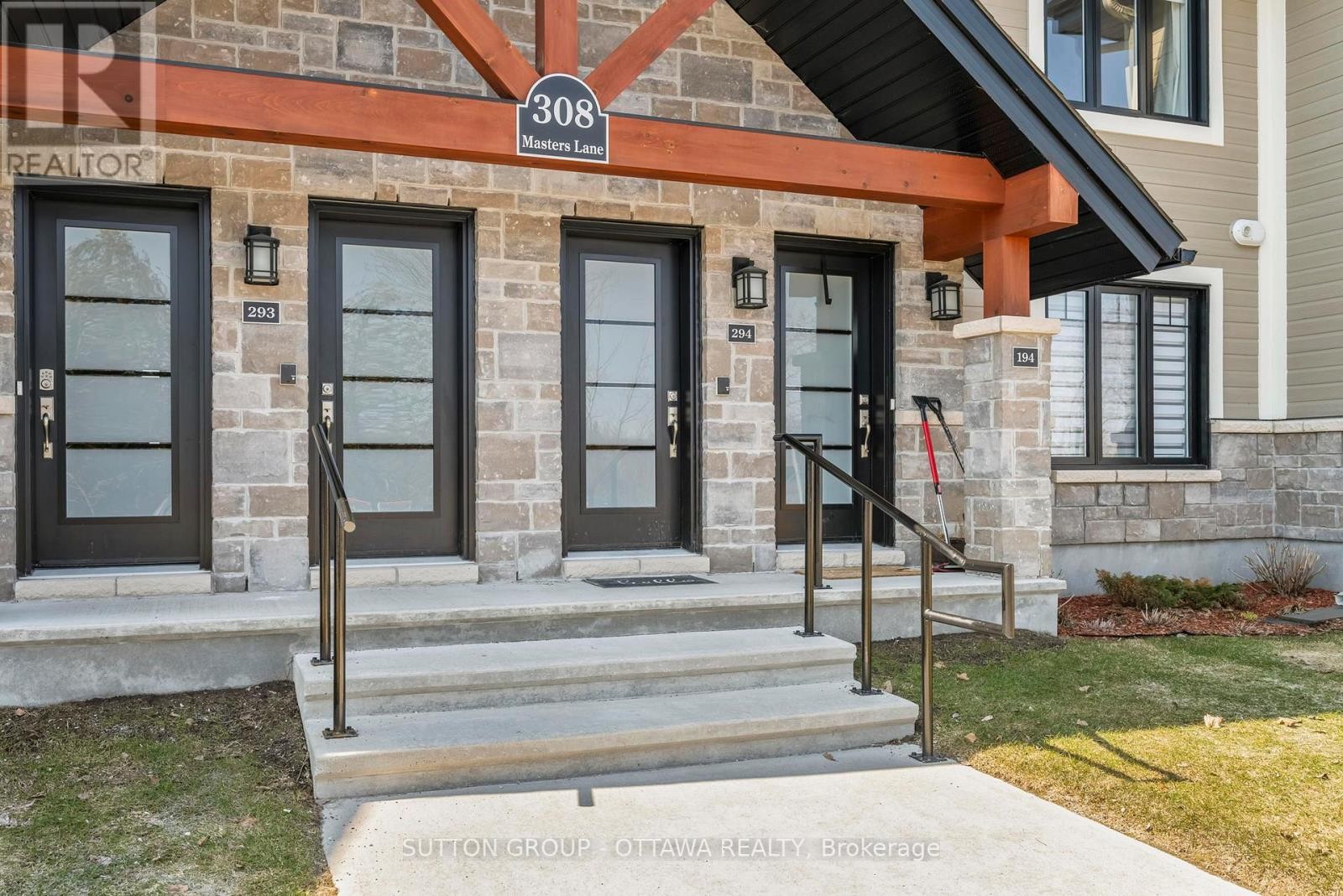 












294 - 308 MASTERS LANE

,
Clarence-Rockland,




Ontario
N1A2W1

