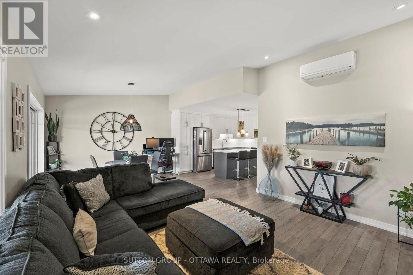 












294 - 308 MASTERS LANE

,
Clarence-Rockland,




Ontario
N1A2W1


