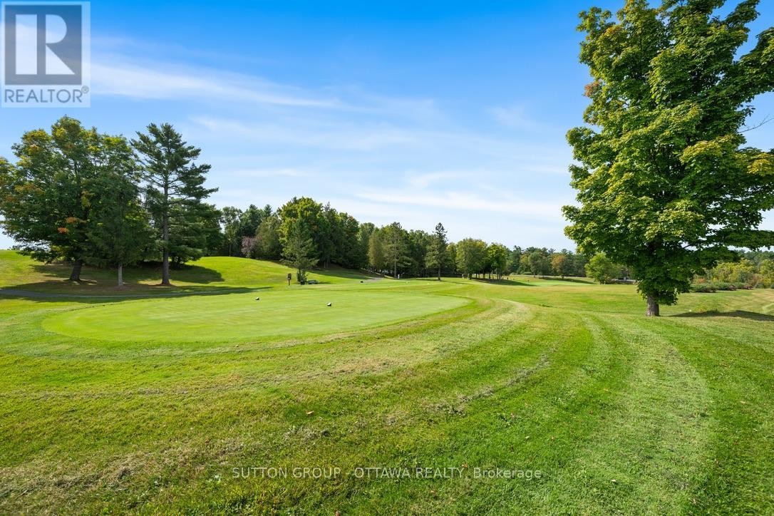 












294 - 308 MASTERS LANE

,
Clarence-Rockland,




Ontario
N1A2W1

