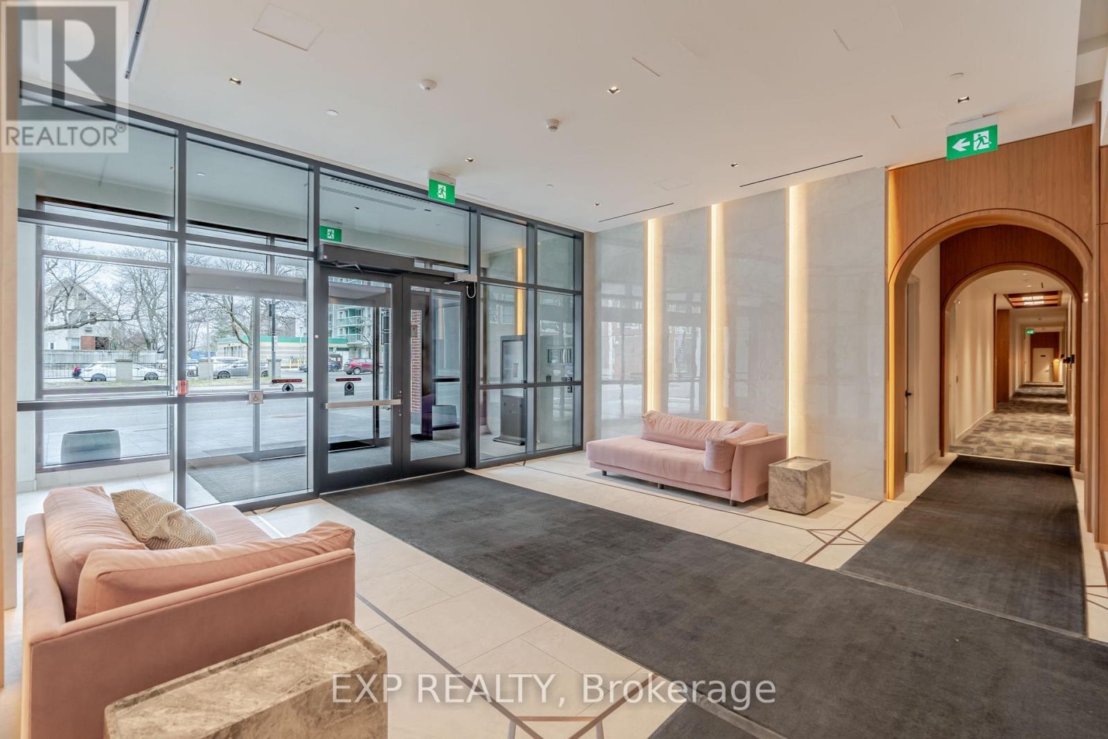 












407 - 560 RIDEAU STREET

,
Ottawa,




Ontario
K1N0G3


