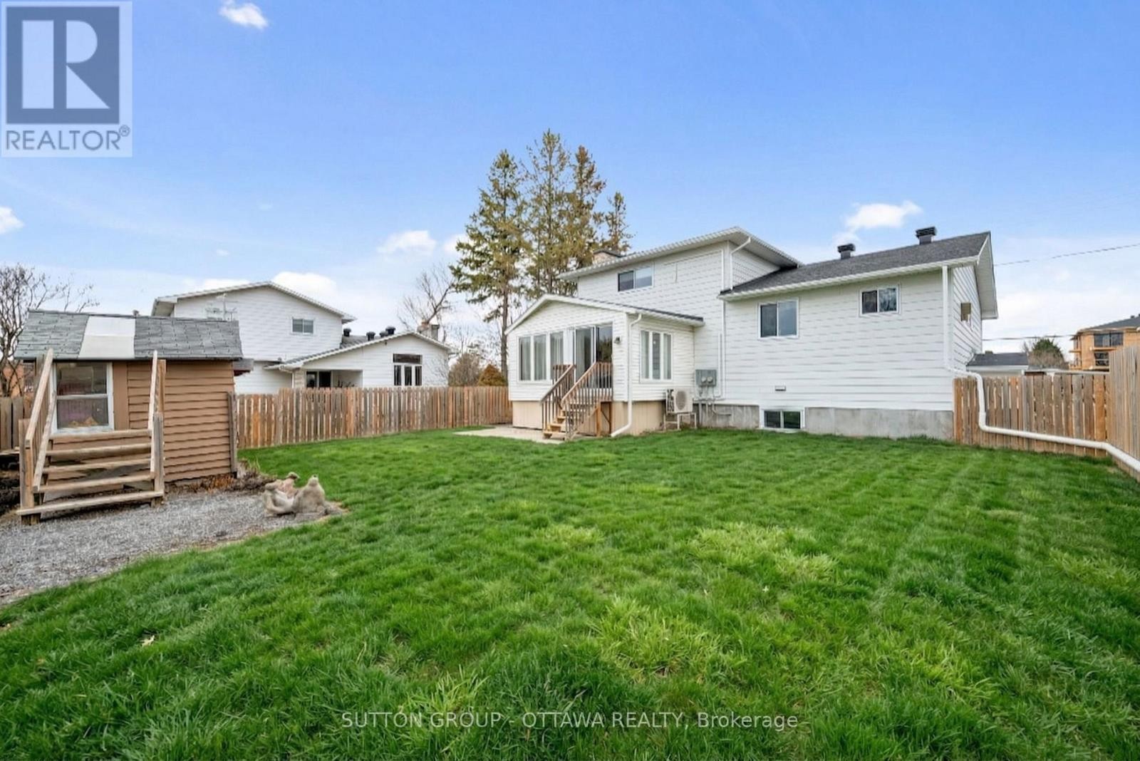 












1112 ST PIERRE STREET

,
Ottawa,




Ontario
K1C1L5

