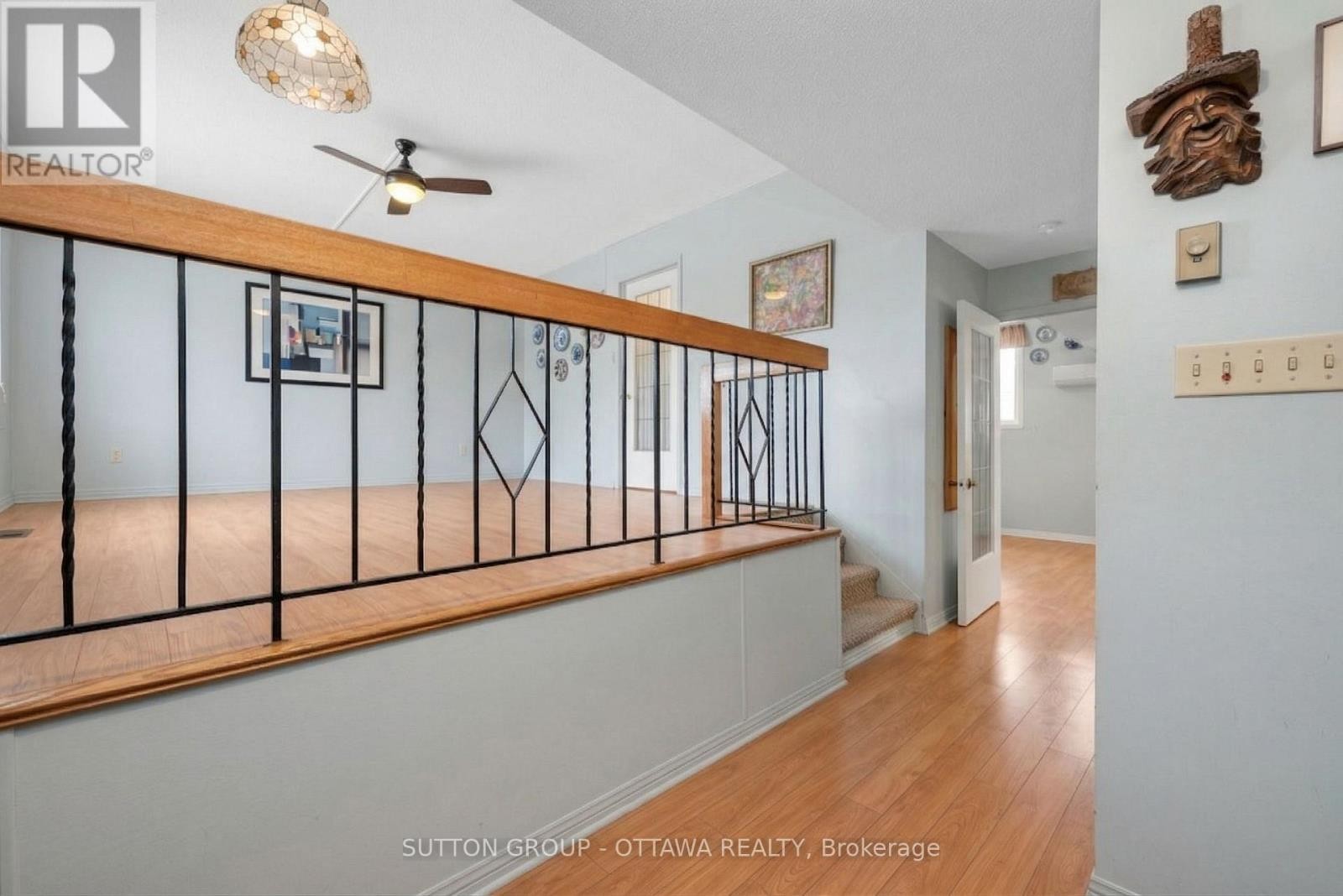 












1112 ST PIERRE STREET

,
Ottawa,




Ontario
K1C1L5

