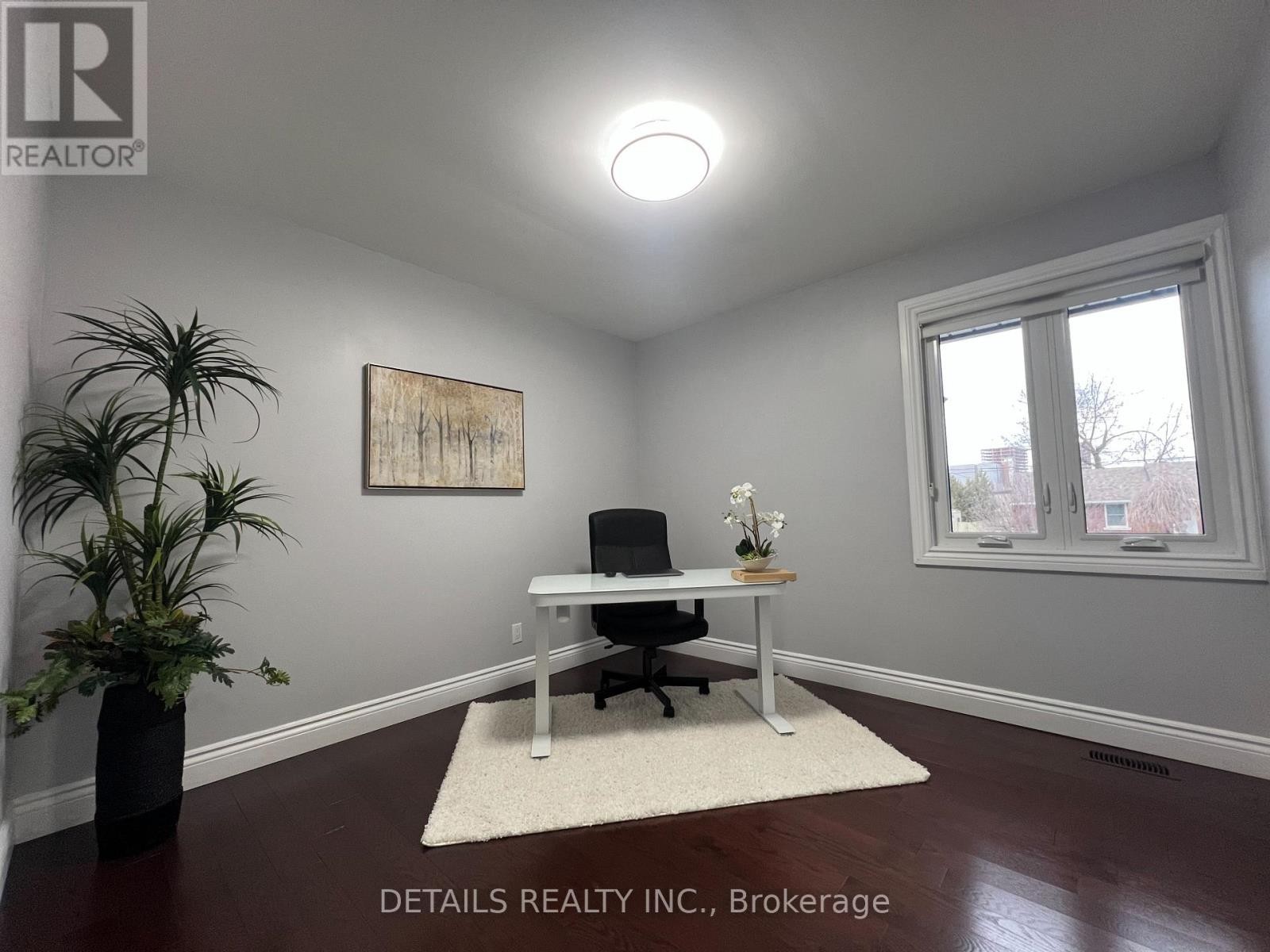 












7 KERRY CRESCENT

,
Ottawa,




Ontario
K2E5V7

