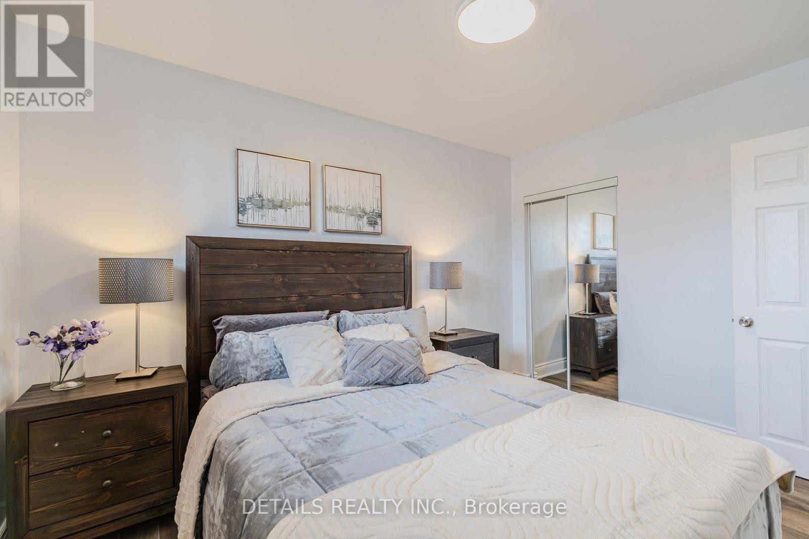 












7 KERRY CRESCENT

,
Ottawa,




Ontario
K2E5V7

