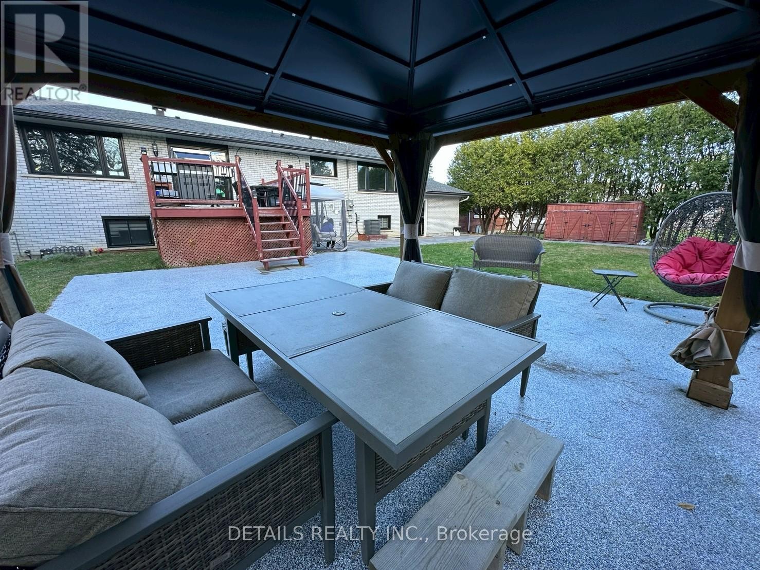 












7 KERRY CRESCENT

,
Ottawa,




Ontario
K2E5V7

