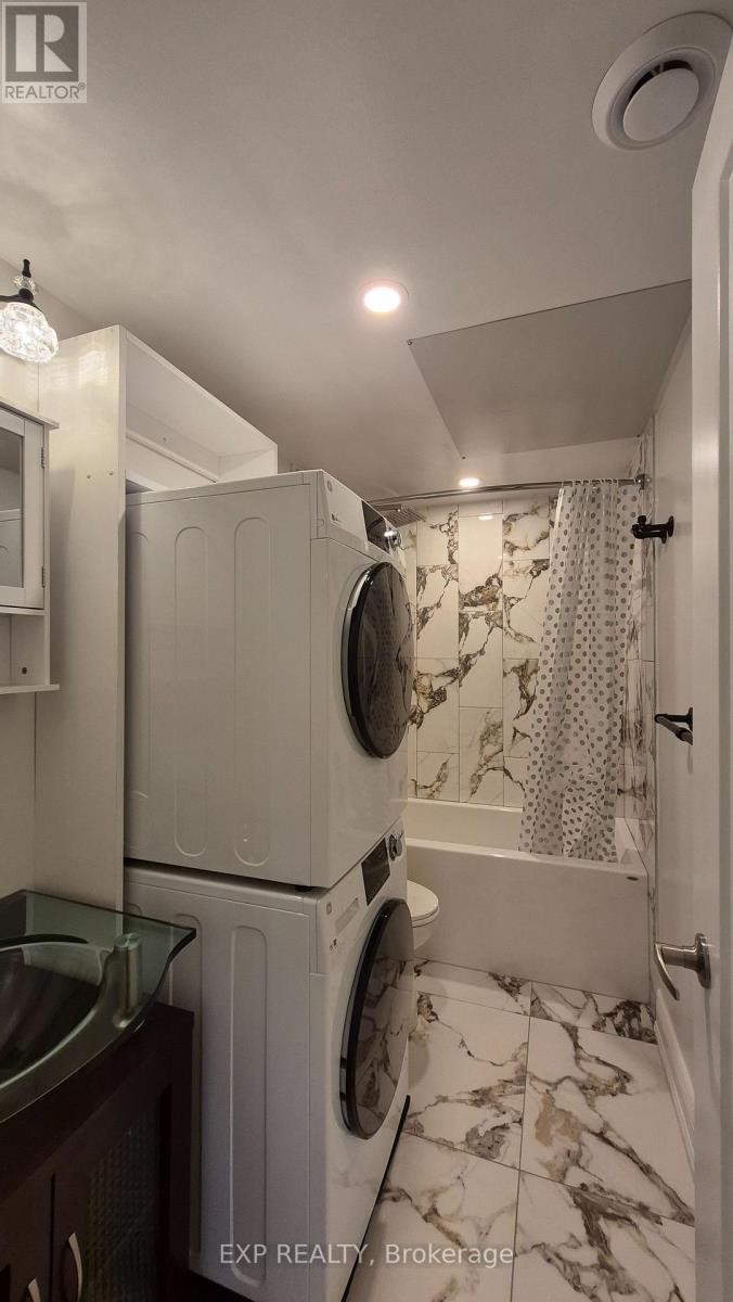 












204 - 157 JAMES STREET

,
Ottawa,




Ontario
K1R5M4

