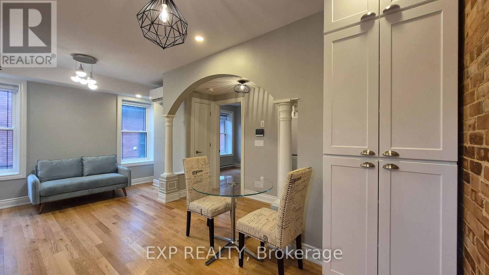 












204 - 157 JAMES STREET

,
Ottawa,




Ontario
K1R5M4

