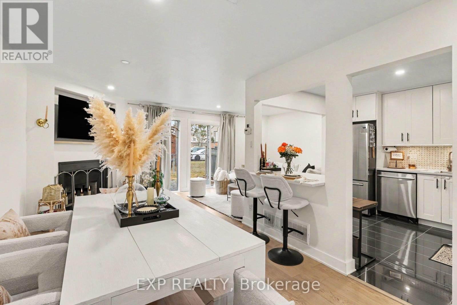 












358 VALADE CRESCENT

,
Ottawa,




Ontario
K4A2V7

