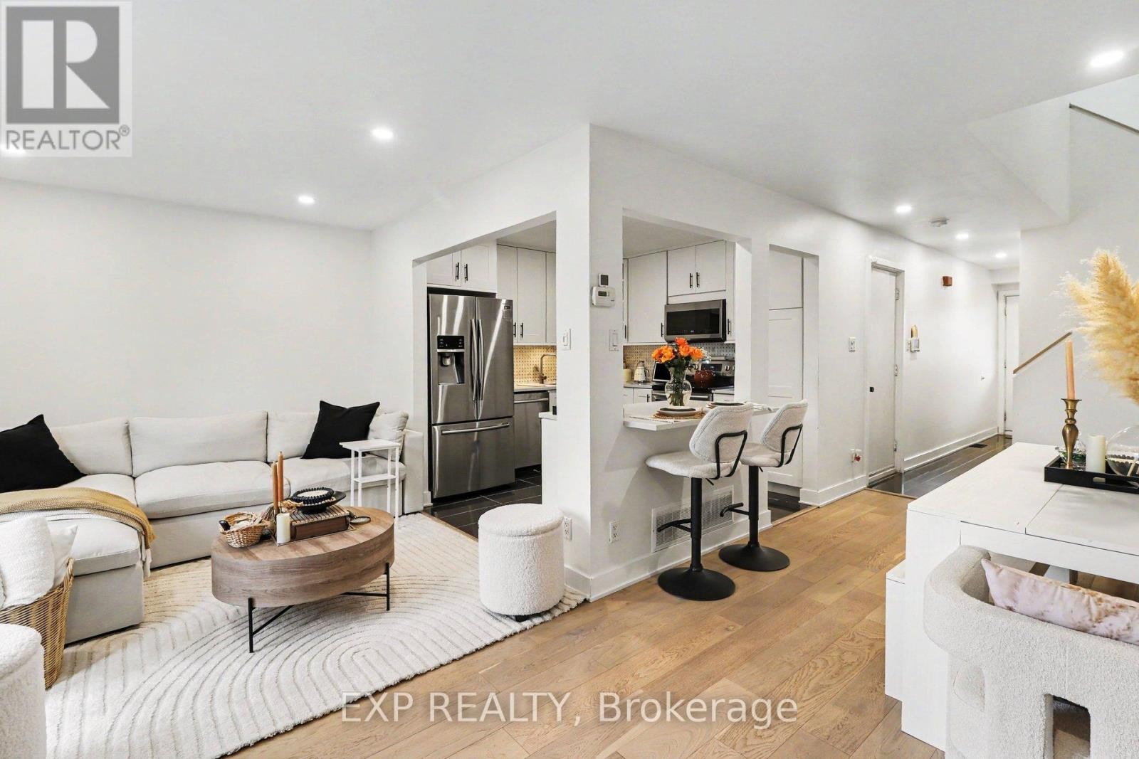 












358 VALADE CRESCENT

,
Ottawa,




Ontario
K4A2V7

