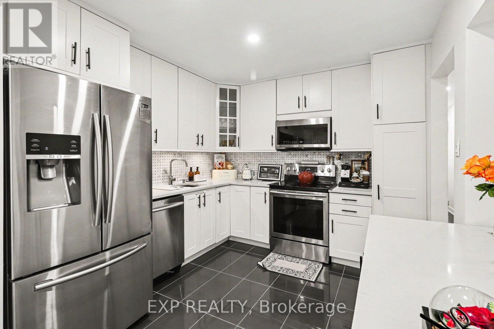 












358 VALADE CRESCENT

,
Ottawa,




Ontario
K4A2V7

