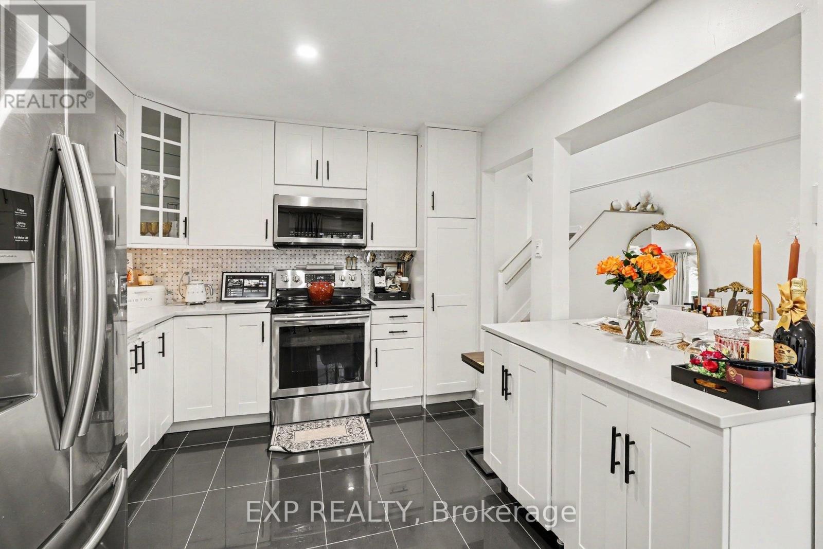 












358 VALADE CRESCENT

,
Ottawa,




Ontario
K4A2V7


