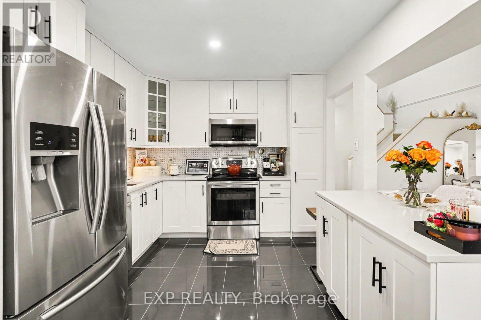 












358 VALADE CRESCENT

,
Ottawa,




Ontario
K4A2V7

