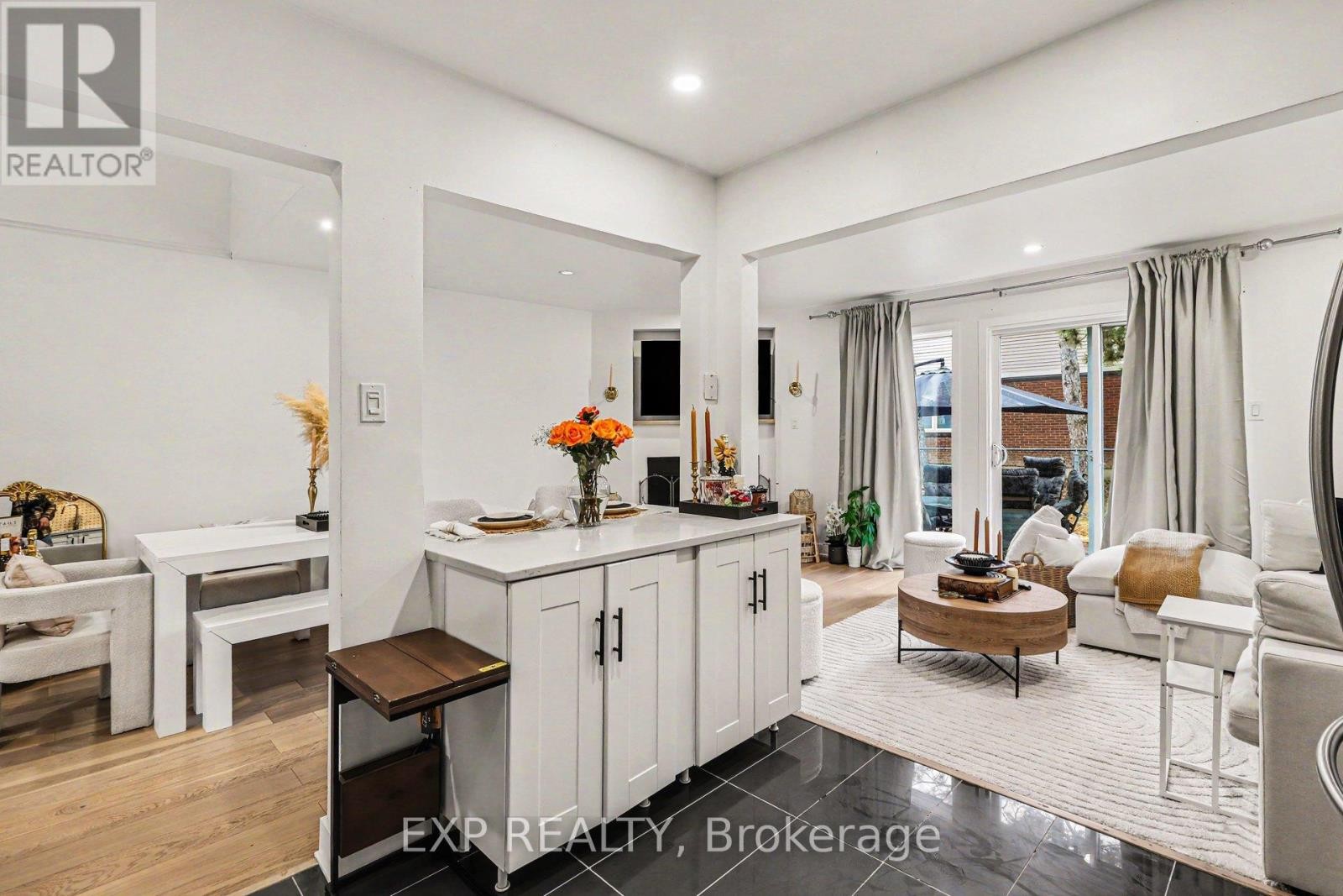 












358 VALADE CRESCENT

,
Ottawa,




Ontario
K4A2V7

