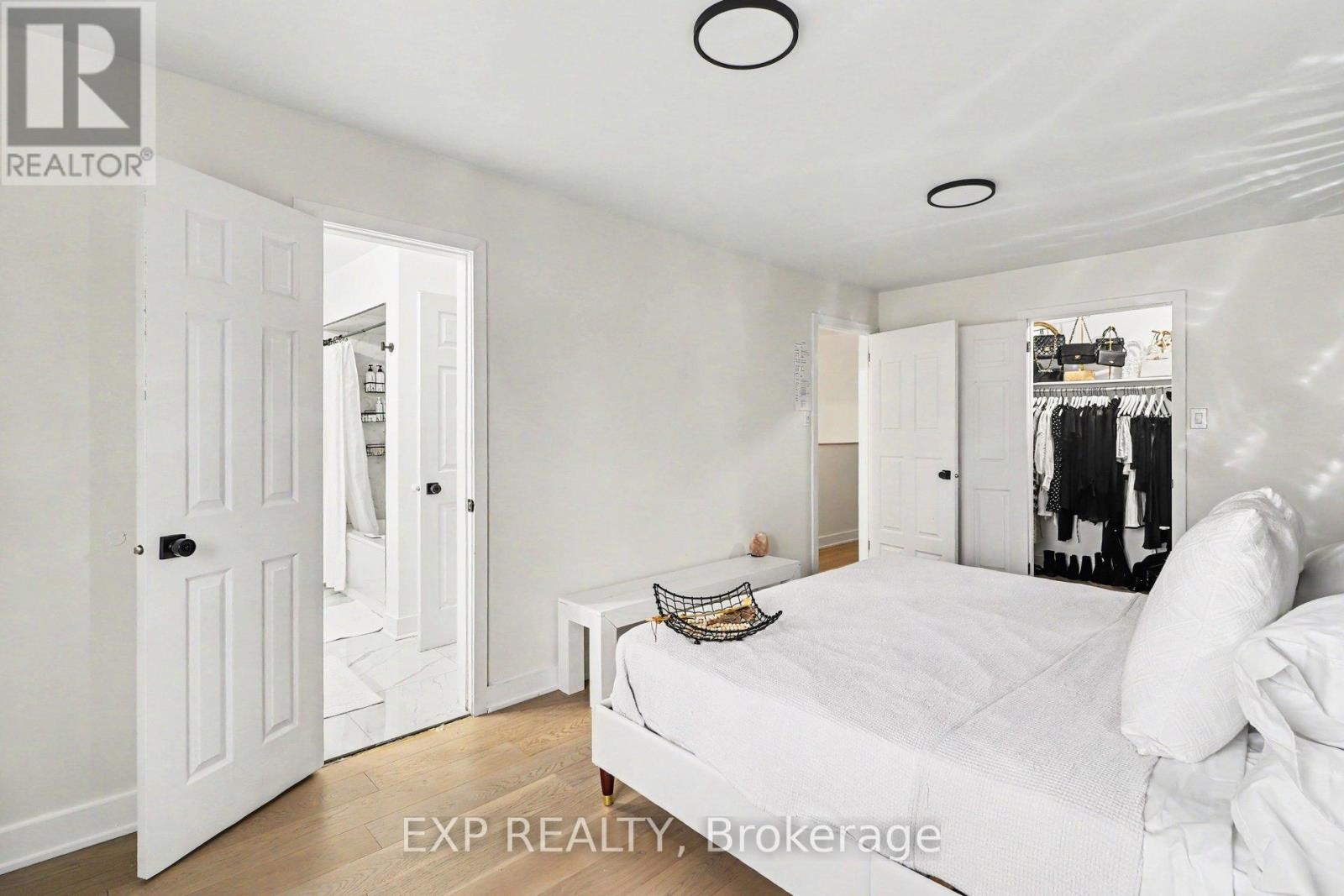 












358 VALADE CRESCENT

,
Ottawa,




Ontario
K4A2V7

