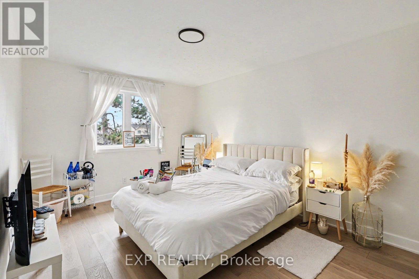 












358 VALADE CRESCENT

,
Ottawa,




Ontario
K4A2V7

