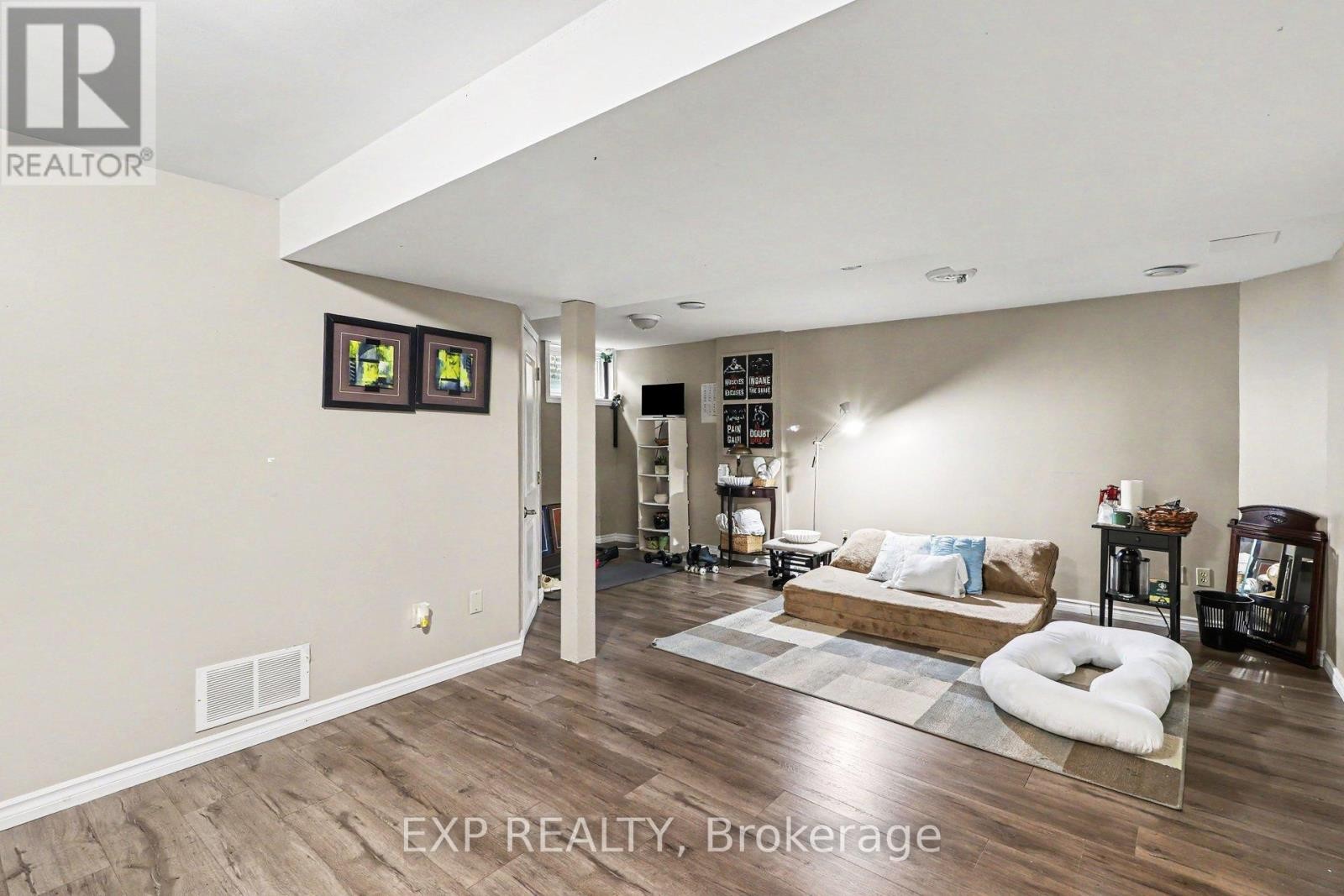 












358 VALADE CRESCENT

,
Ottawa,




Ontario
K4A2V7

