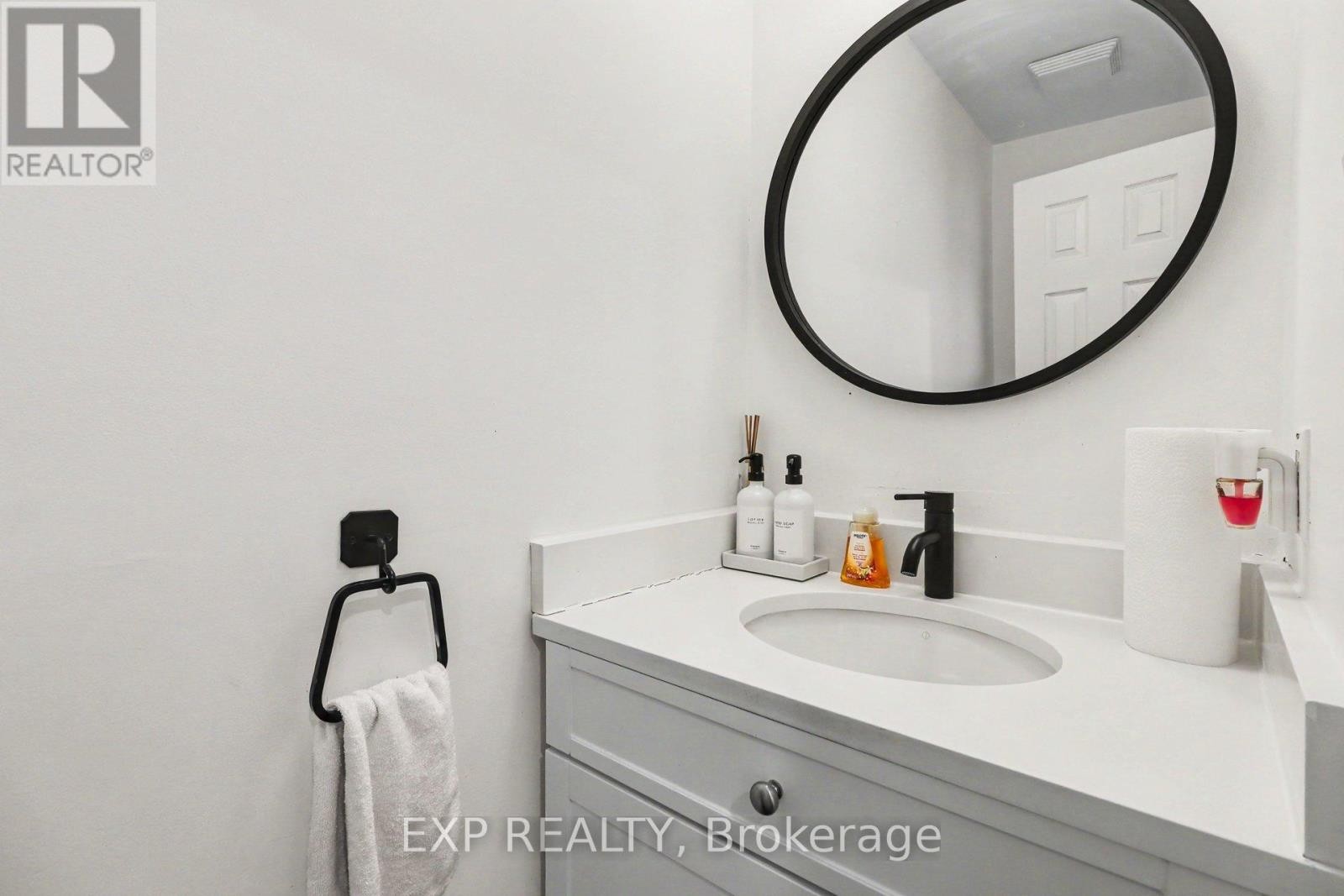 












358 VALADE CRESCENT

,
Ottawa,




Ontario
K4A2V7

