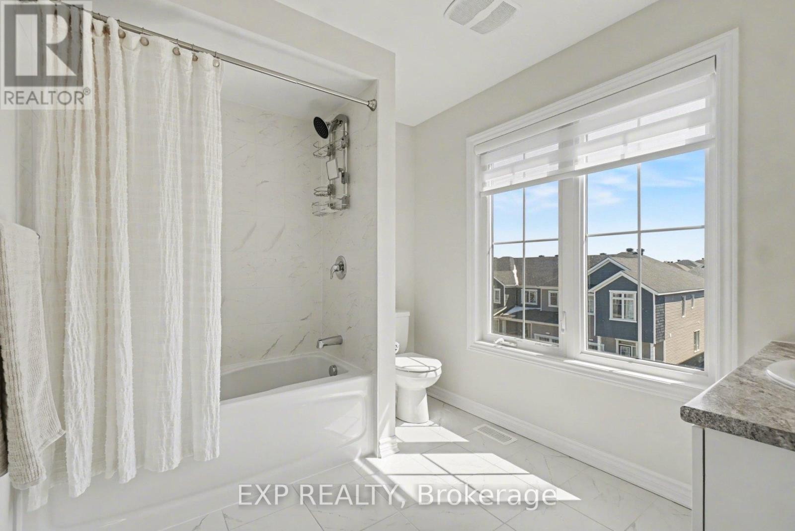 












520 RYE GRASS WAY

,
Ottawa,




Ontario
K2J7A1

