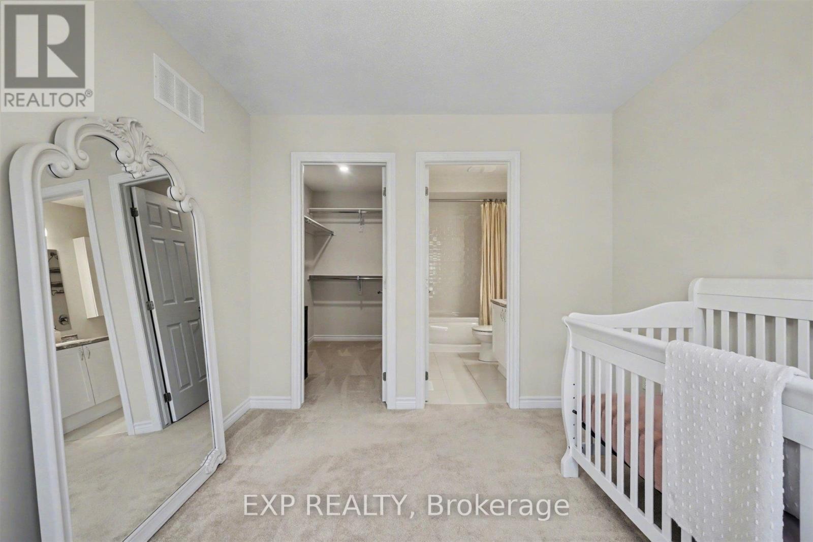 












520 RYE GRASS WAY

,
Ottawa,




Ontario
K2J7A1

