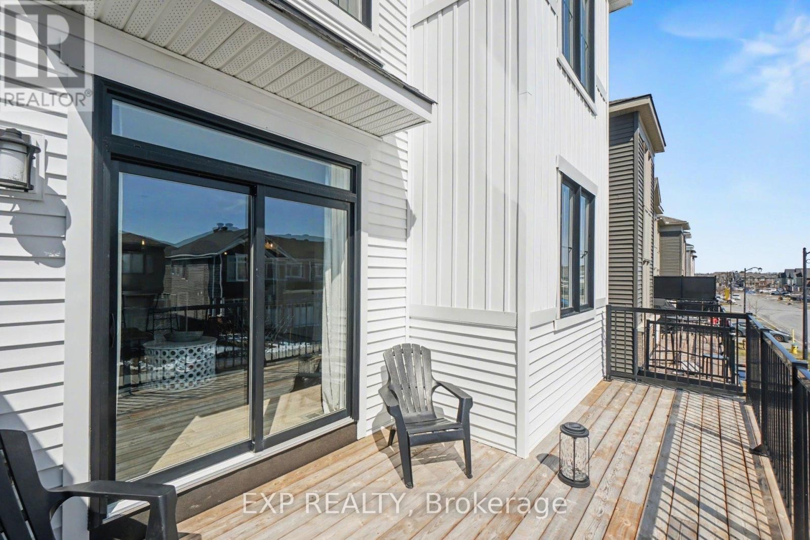 












520 RYE GRASS WAY

,
Ottawa,




Ontario
K2J7A1

