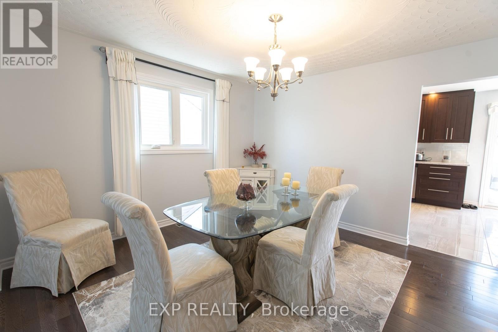 












1534 ROSEBELLA AVENUE

,
Ottawa,




Ontario
K1T1E8

