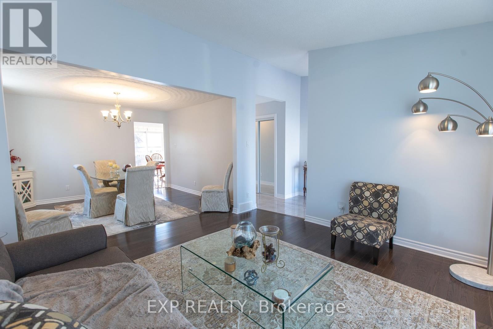 












1534 ROSEBELLA AVENUE

,
Ottawa,




Ontario
K1T1E8


