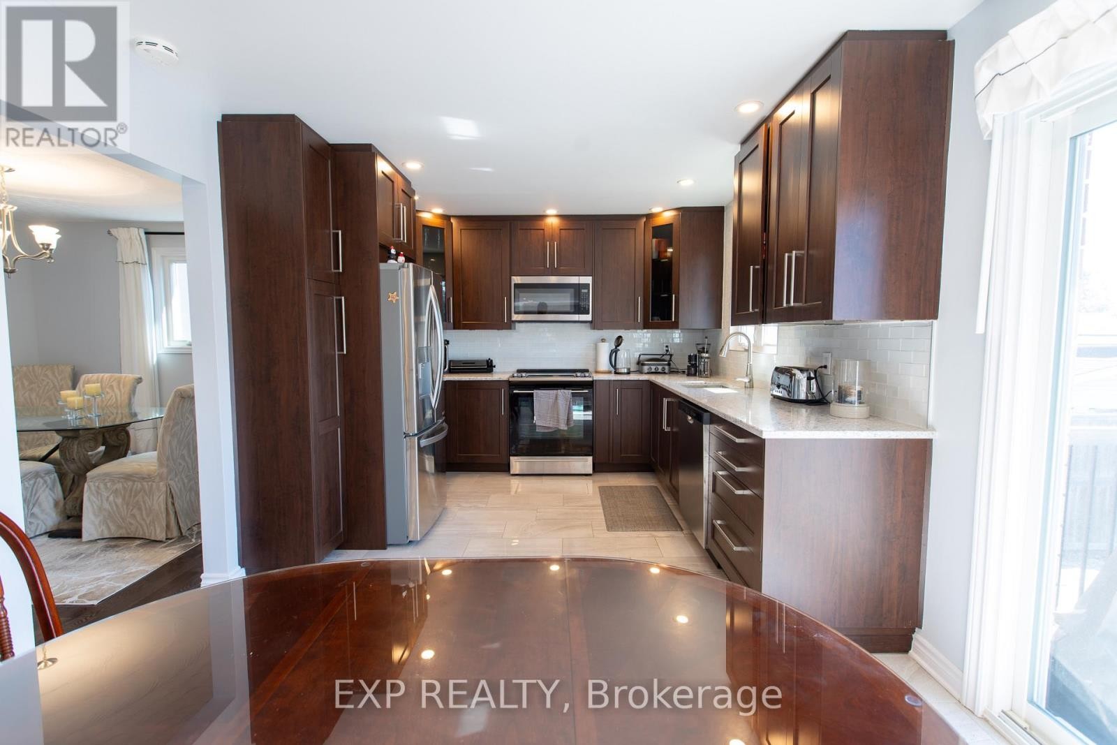 












1534 ROSEBELLA AVENUE

,
Ottawa,




Ontario
K1T1E8

