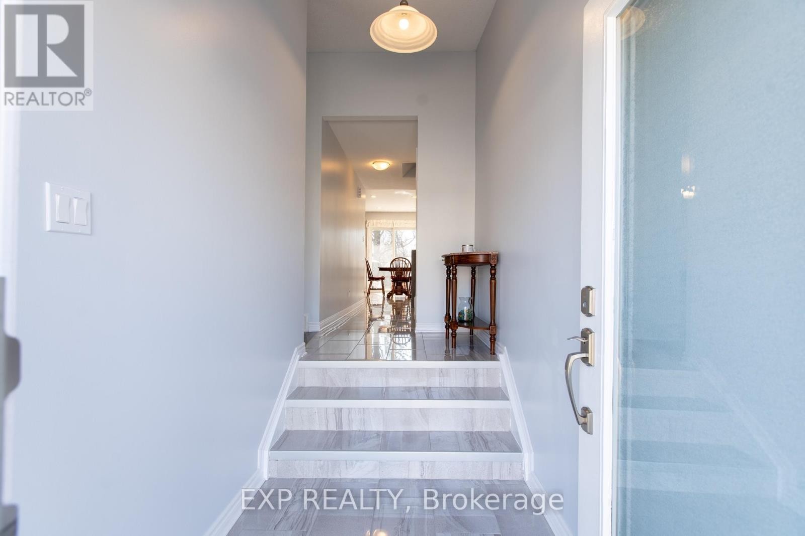 












1534 ROSEBELLA AVENUE

,
Ottawa,




Ontario
K1T1E8

