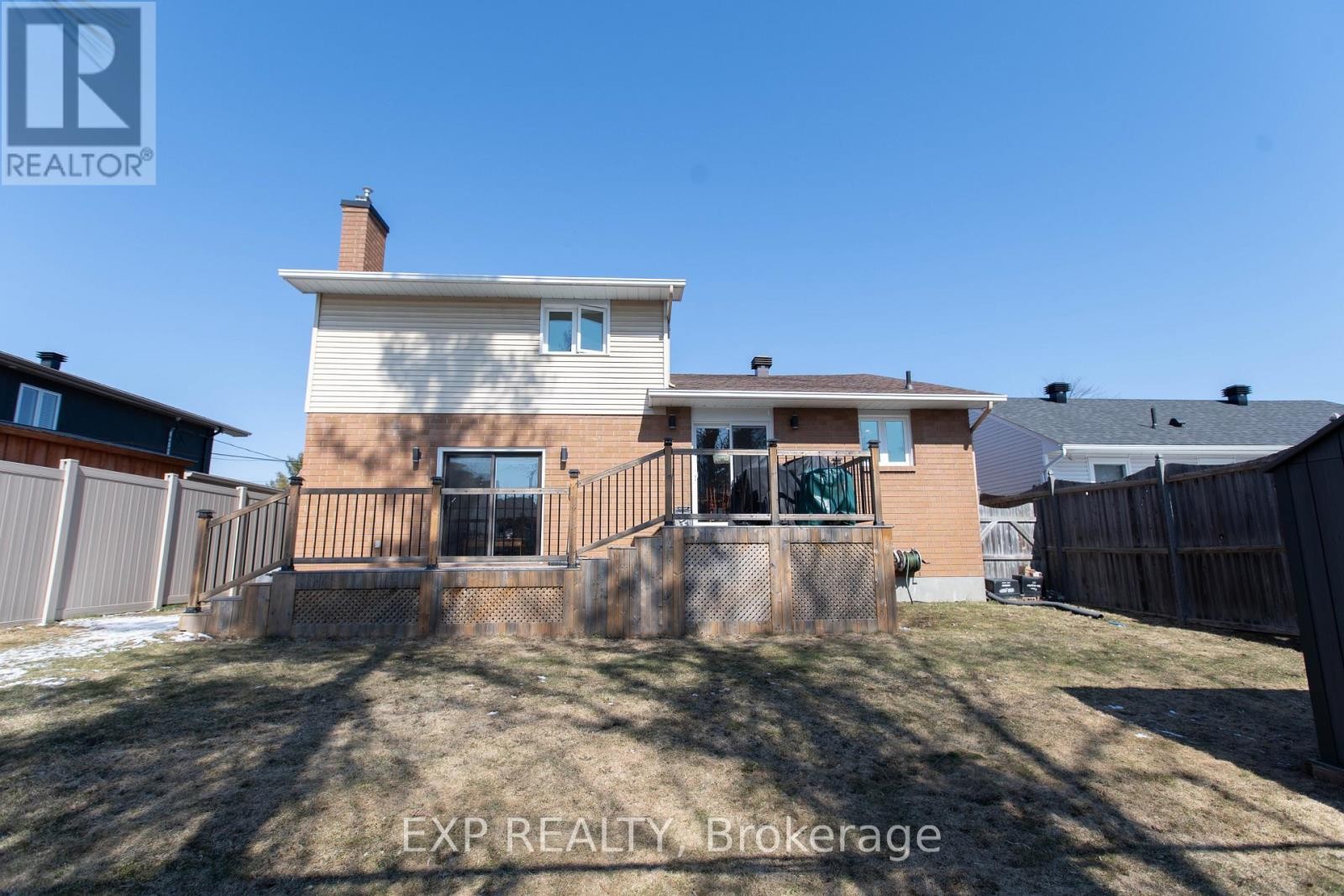












1534 ROSEBELLA AVENUE

,
Ottawa,




Ontario
K1T1E8

