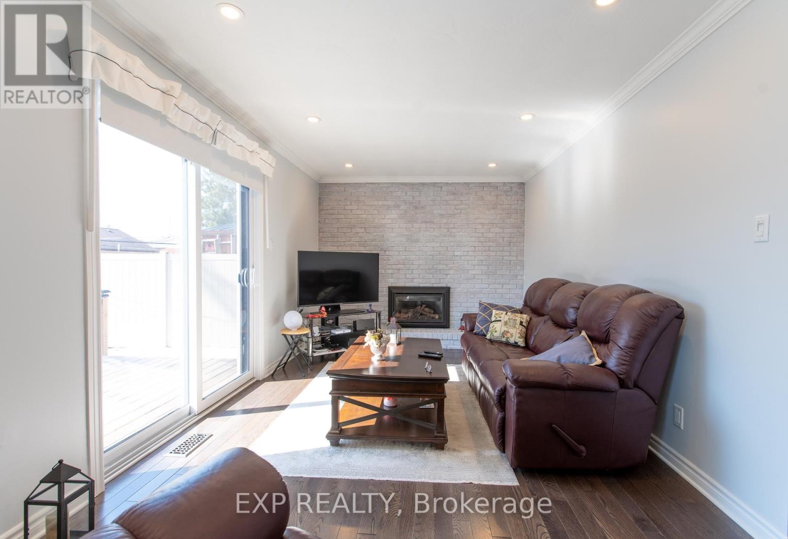 












1534 ROSEBELLA AVENUE

,
Ottawa,




Ontario
K1T1E8

