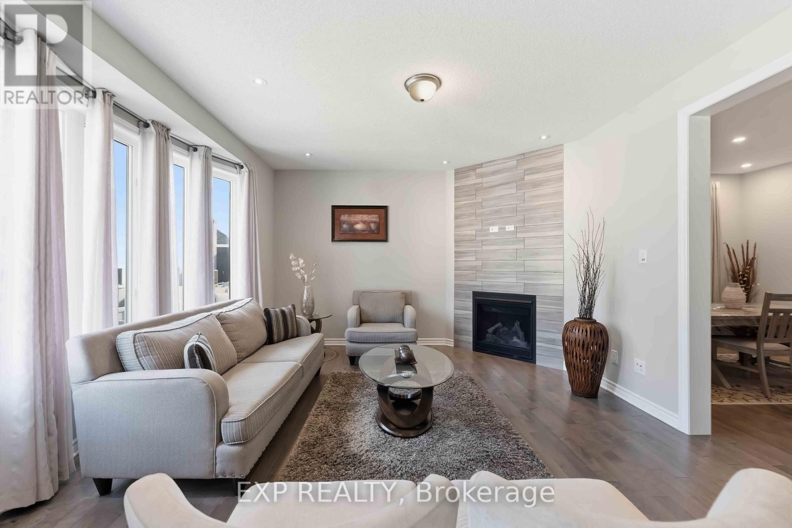 












220 WILLOWDUSK STREET

,
Ottawa,




Ontario
K2M0L3

