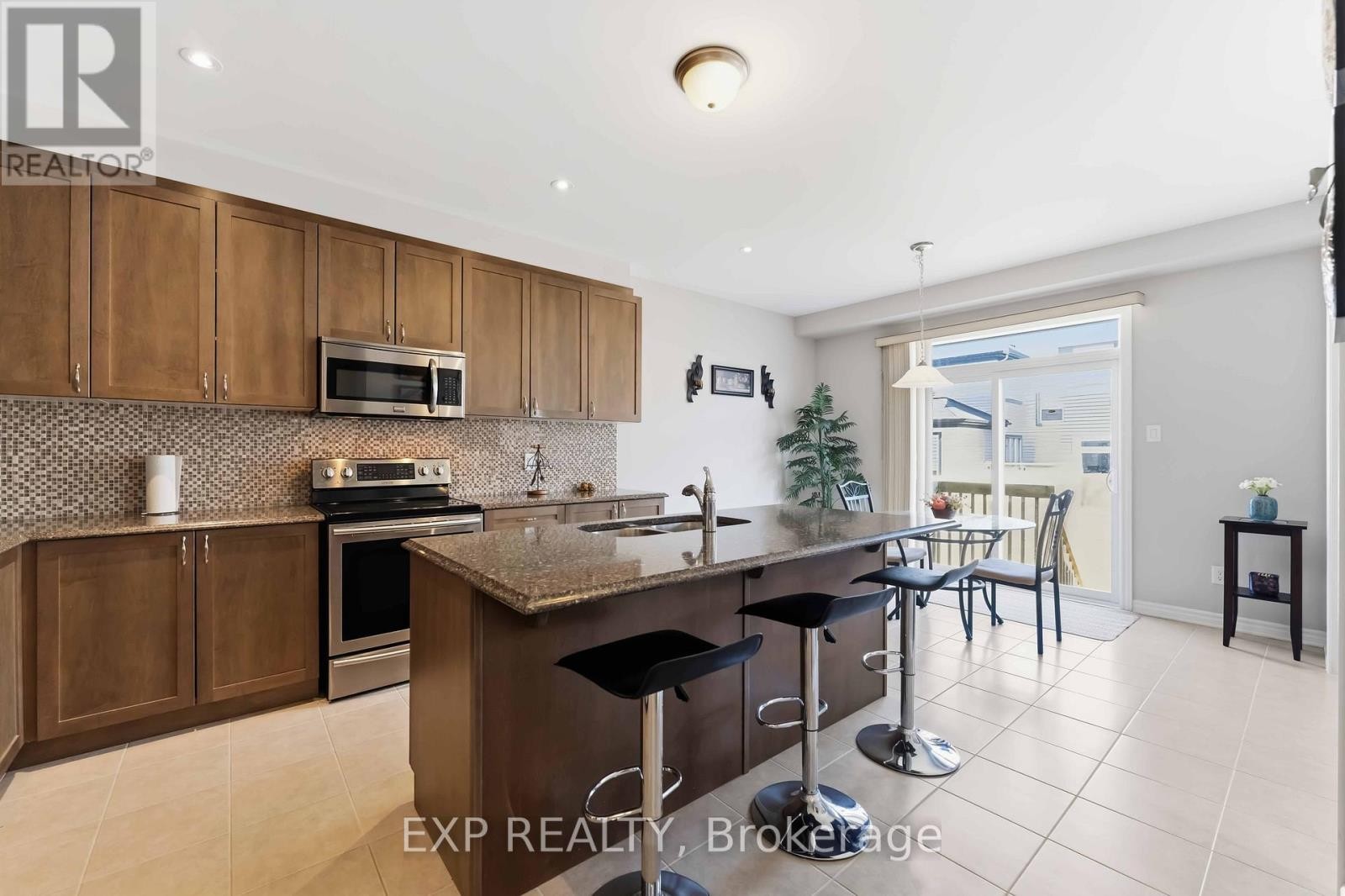 












220 WILLOWDUSK STREET

,
Ottawa,




Ontario
K2M0L3

