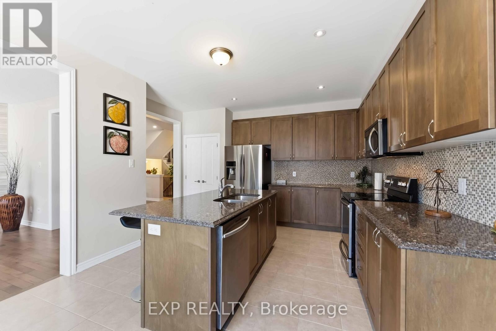 












220 WILLOWDUSK STREET

,
Ottawa,




Ontario
K2M0L3

