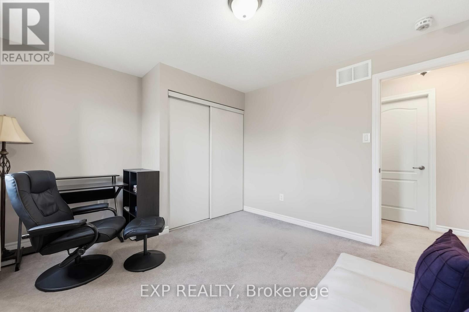 












220 WILLOWDUSK STREET

,
Ottawa,




Ontario
K2M0L3

