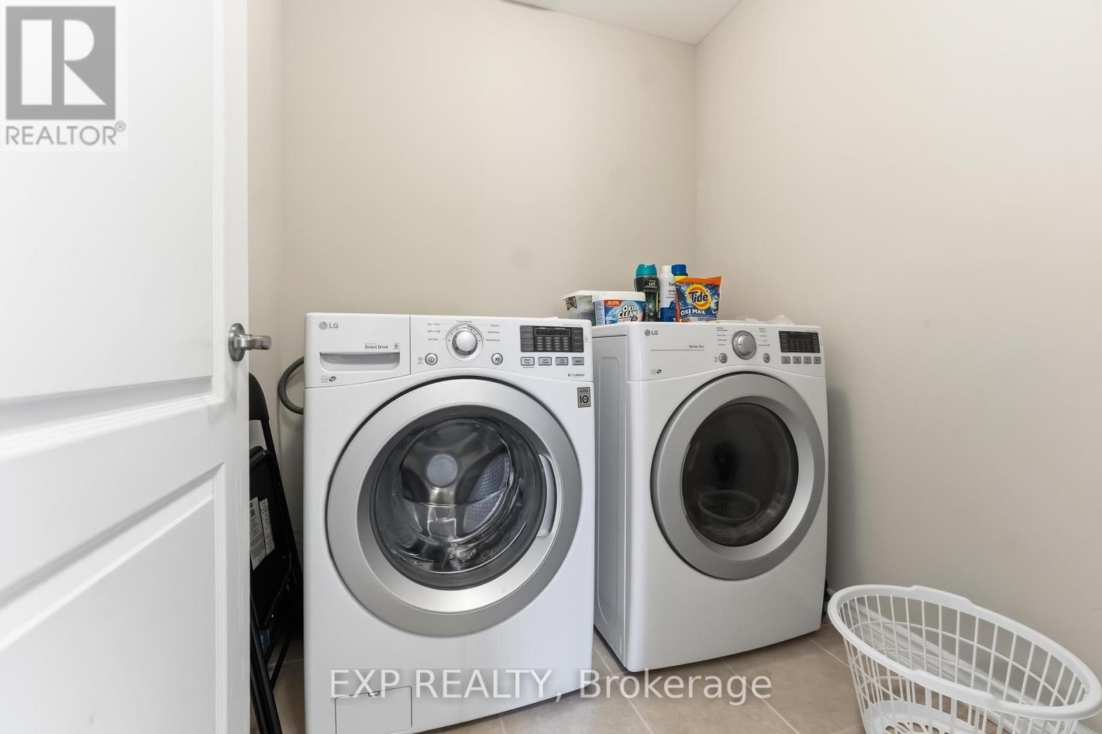 












220 WILLOWDUSK STREET

,
Ottawa,




Ontario
K2M0L3

