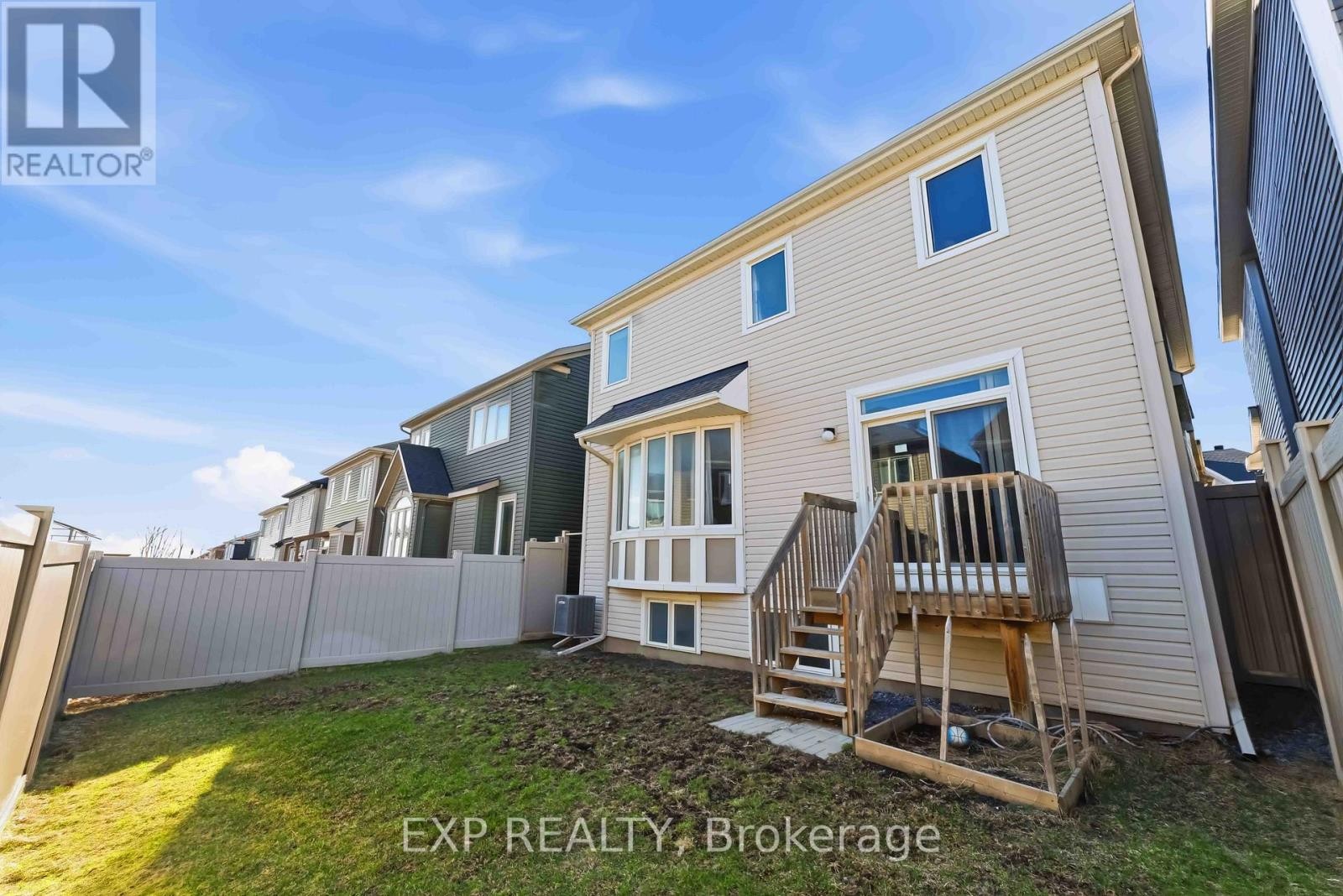 












220 WILLOWDUSK STREET

,
Ottawa,




Ontario
K2M0L3

