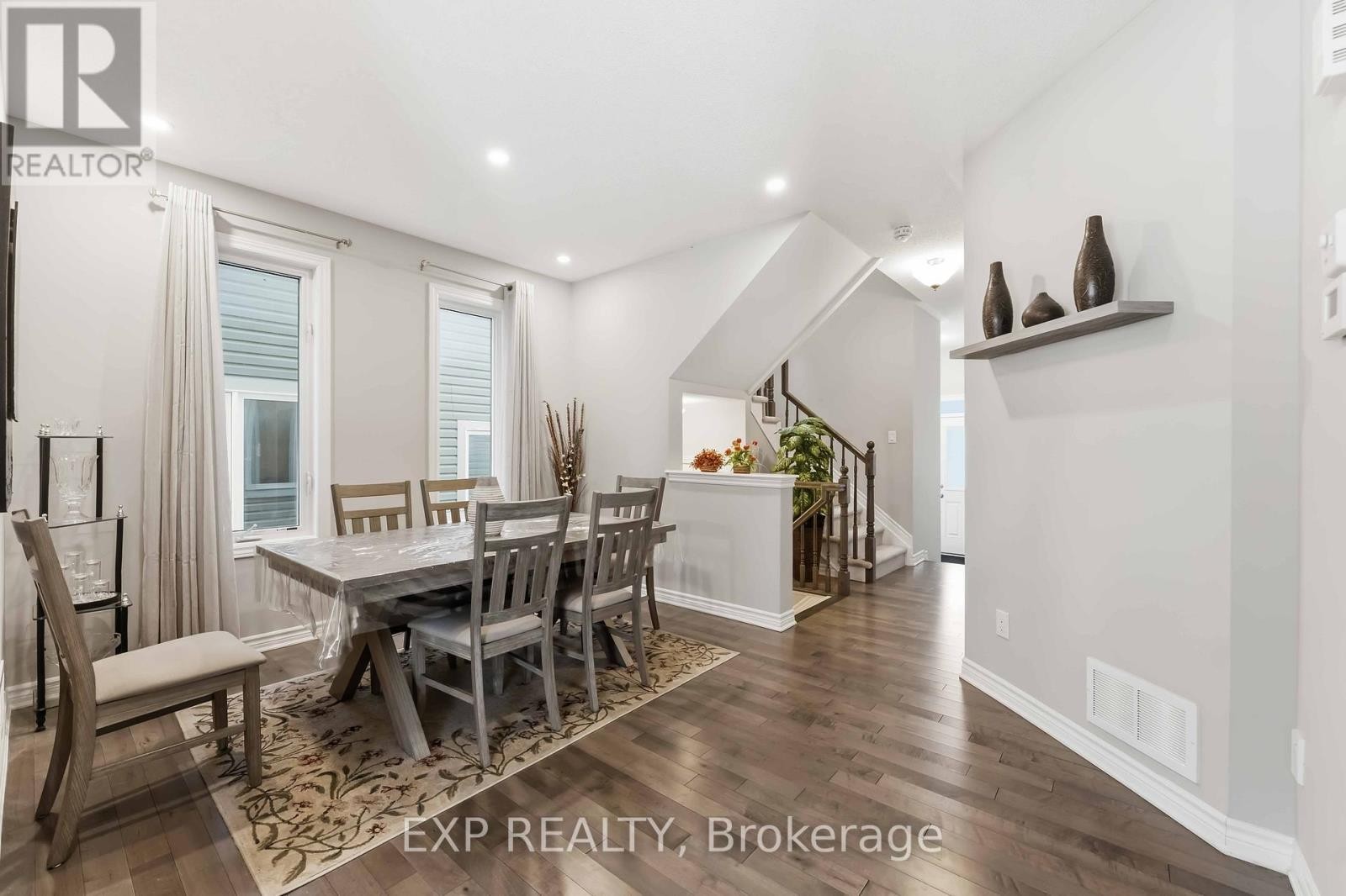 












220 WILLOWDUSK STREET

,
Ottawa,




Ontario
K2M0L3

