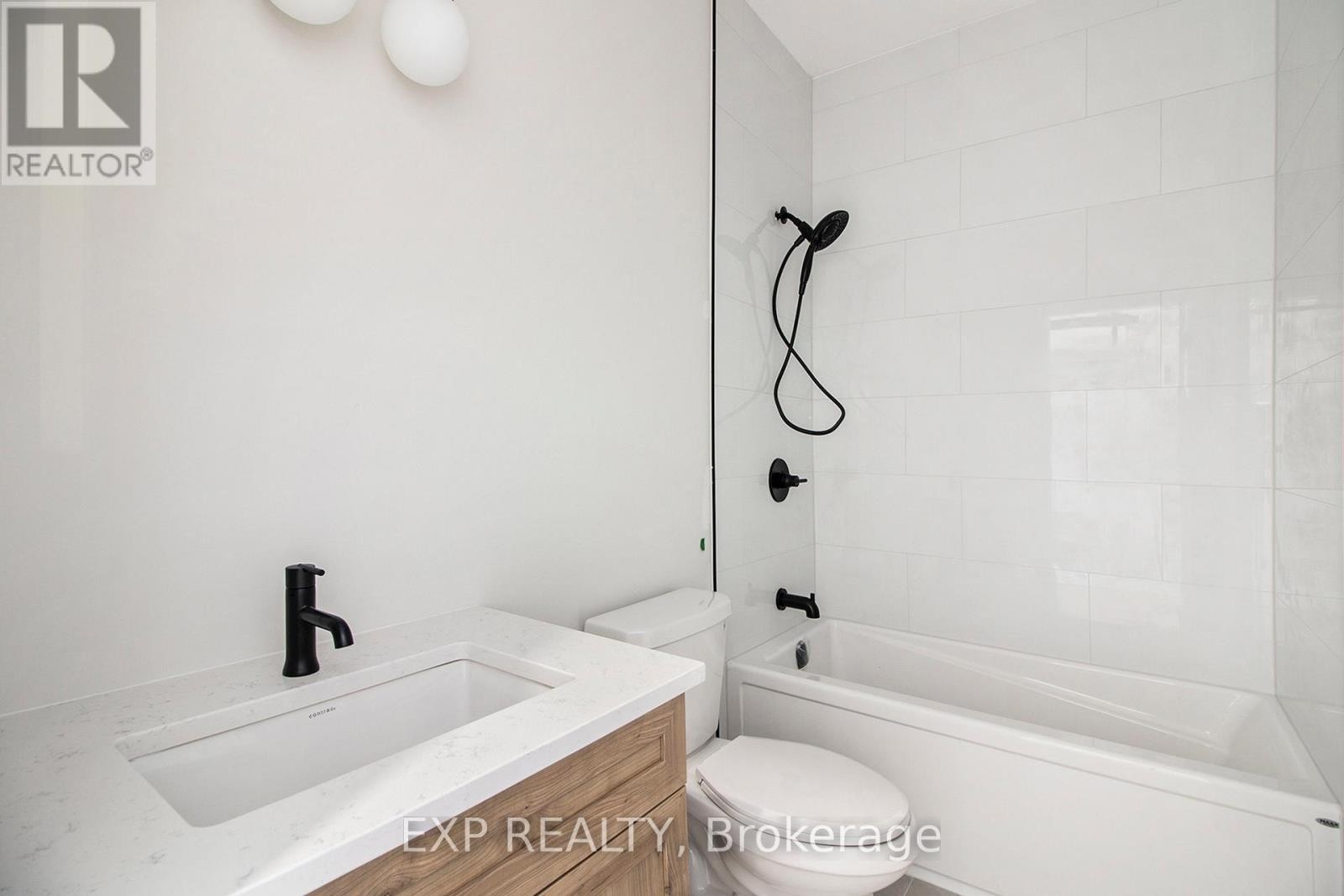 












775 LACROIX ROAD

,
Clarence-Rockland,




Ontario
K0A2A0

