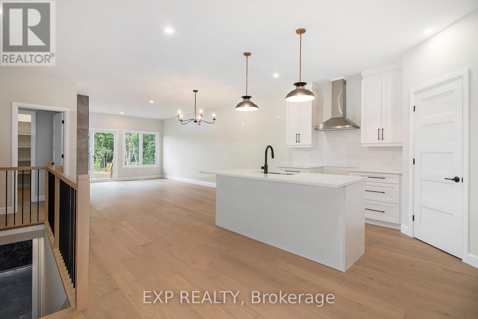 












775 LACROIX ROAD

,
Clarence-Rockland,




Ontario
K0A2A0

