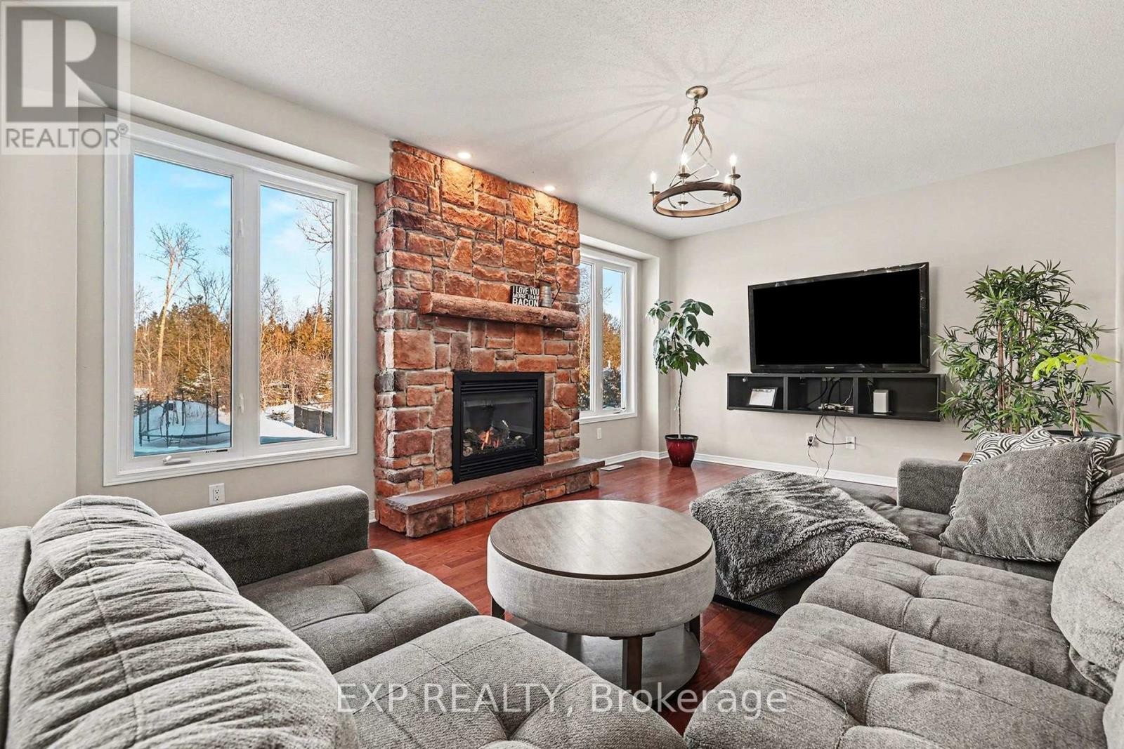 












39 WHITE TAIL DRIVE

,
Mississippi Mills,




Ontario
K0A1A0

