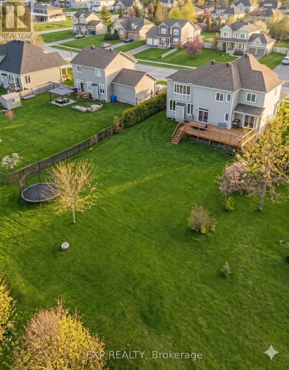












39 WHITE TAIL DRIVE

,
Mississippi Mills,




Ontario
K0A1A0

