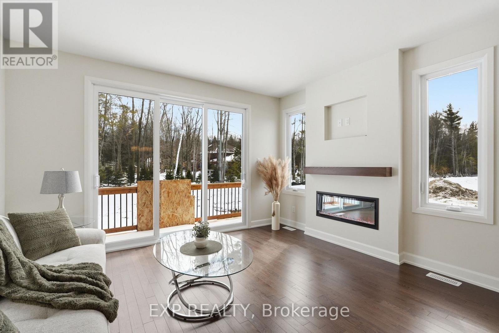 












18 HUGHES CIRCLE

,
Casselman,




Ontario
K0A1M0

