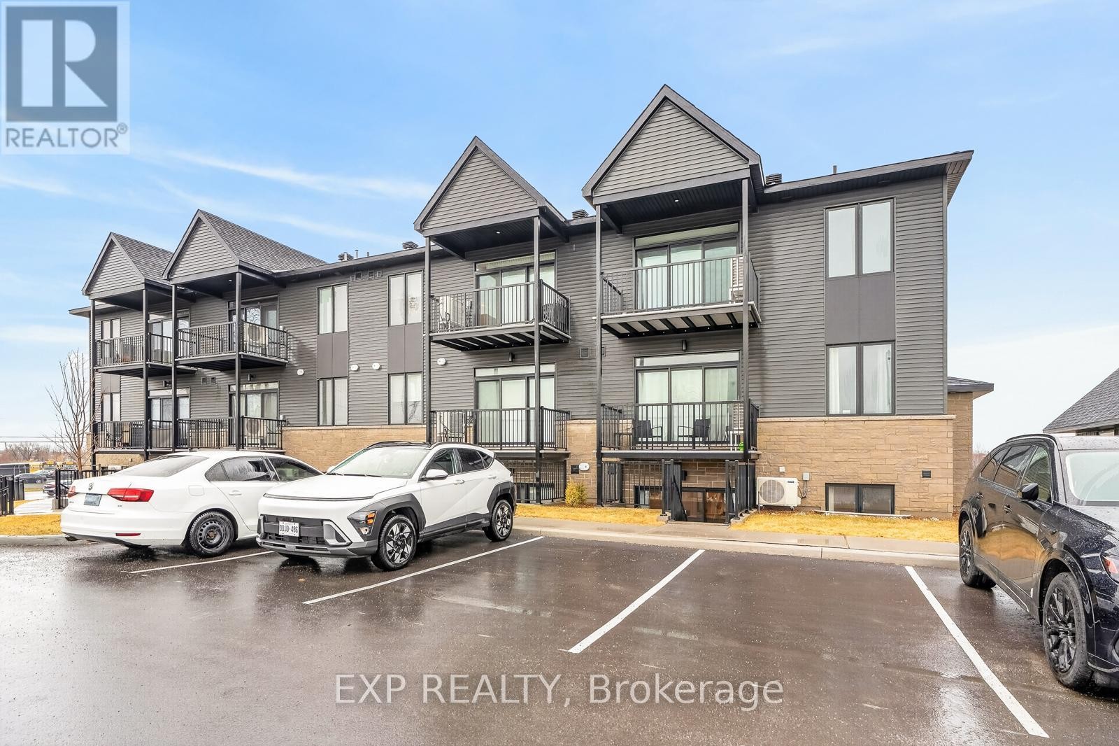 












D - 810 ROGER GRIFFITHS AVENUE

,
Ottawa,




Ontario
K2S3A9

