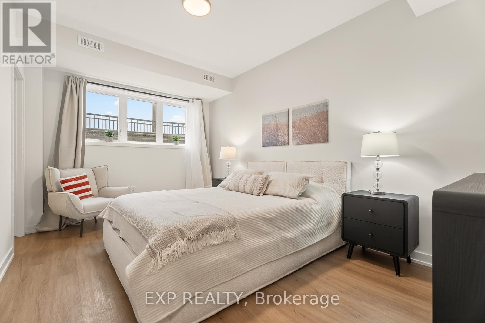 












D - 810 ROGER GRIFFITHS AVENUE

,
Ottawa,




Ontario
K2S3A9

