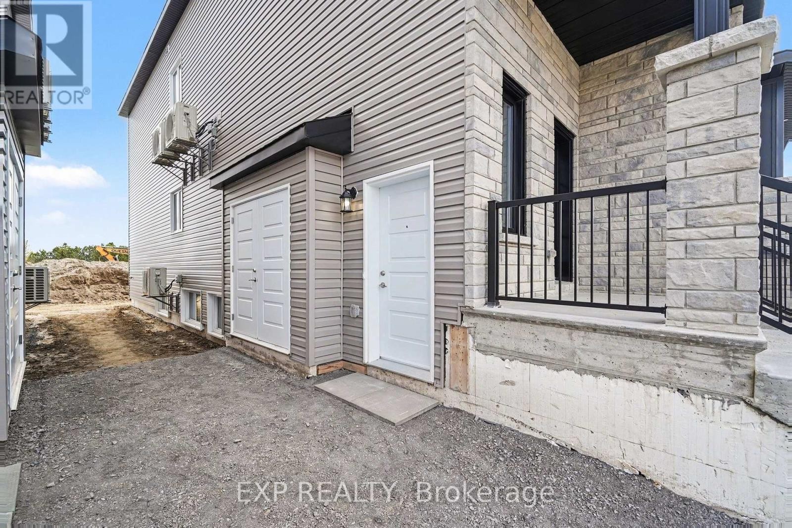 












B - 480 FALCON LANE

,
Russell,




Ontario
K4R0M5

