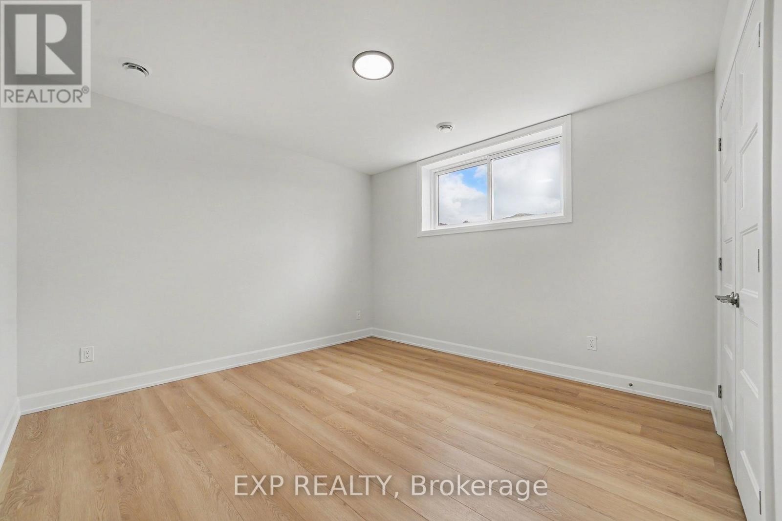 












B - 480 FALCON LANE

,
Russell,




Ontario
K4R0M5


